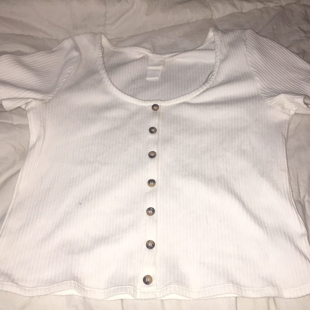 White button down t-shirt